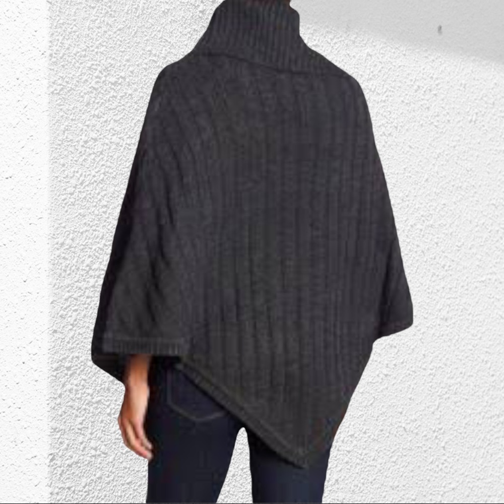 ❌❌❌Michael Kors Black Knit Poncho - Picture 3 of 14